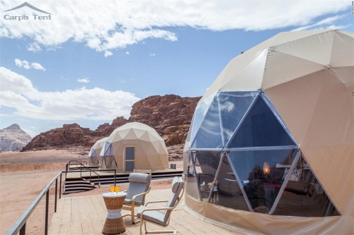 约旦沙漠下的星空帐篷